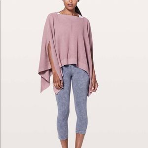 lululemon forward flow cape